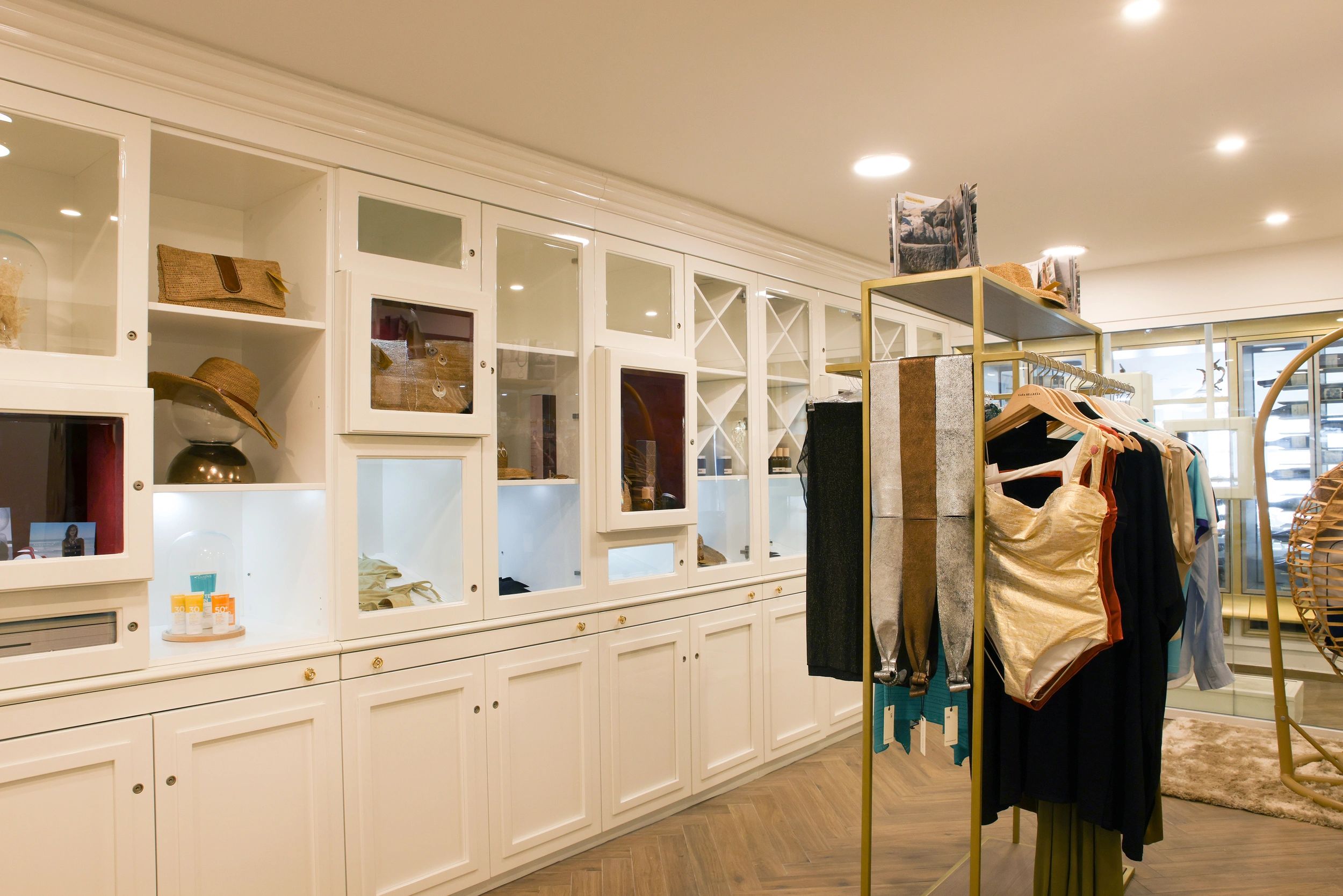 La mode depuis votre hotel : Boutique au sein de l'hotel 5 étoiles Marinca à Propriano